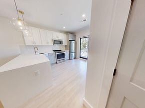 52 Withington St 7, Boston MA 02124