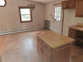 8 Laurel Dr, Ashburnham MA 01430