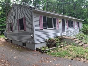 8 Laurel Dr, Ashburnham MA 01430