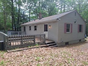 8 Laurel Dr, Ashburnham MA 01430