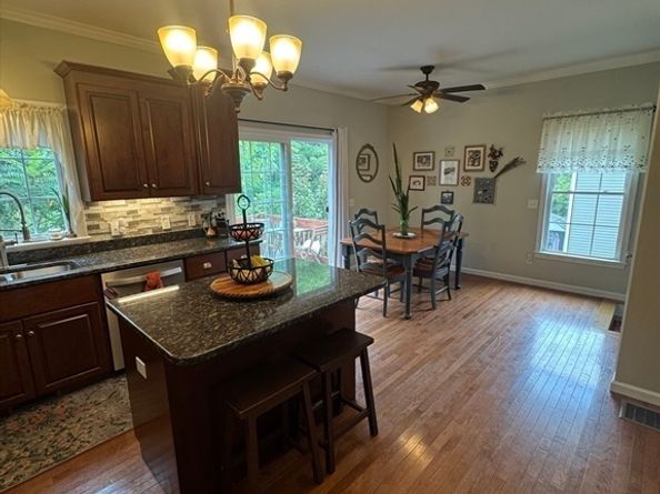89 E Mountain St, Worcester MA 01606