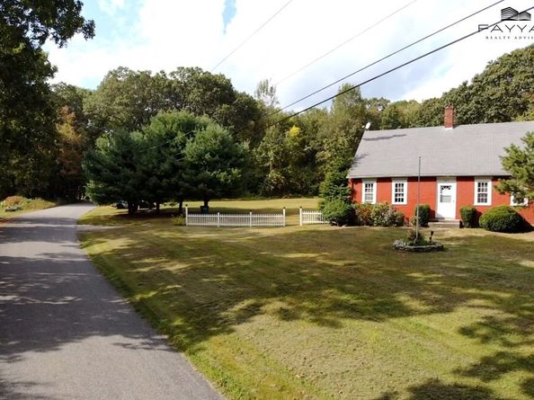 342 Chestnut, Uxbridge MA 01569