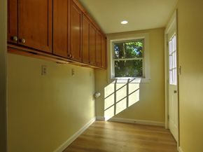 1077 Bedford St, Abington MA 02351