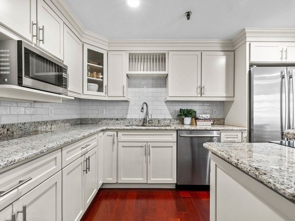 390 Commonwealth Avenue 305, Boston MA 02215