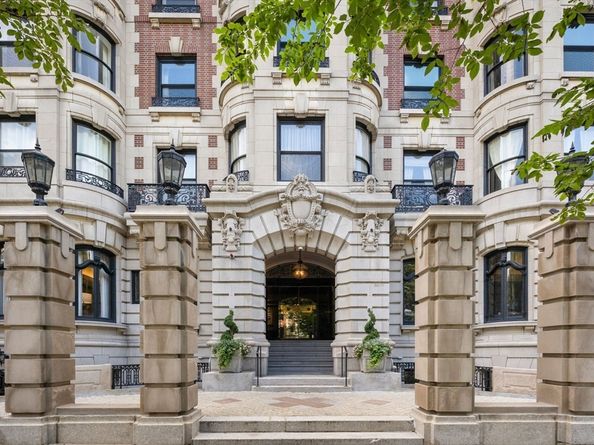390 Commonwealth Avenue 305, Boston MA 02215