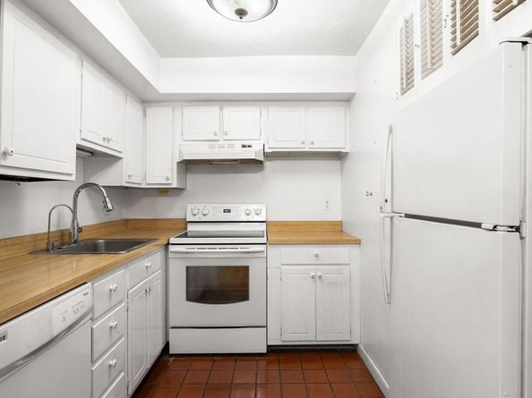 232 W Newton Street B, Boston MA 02116