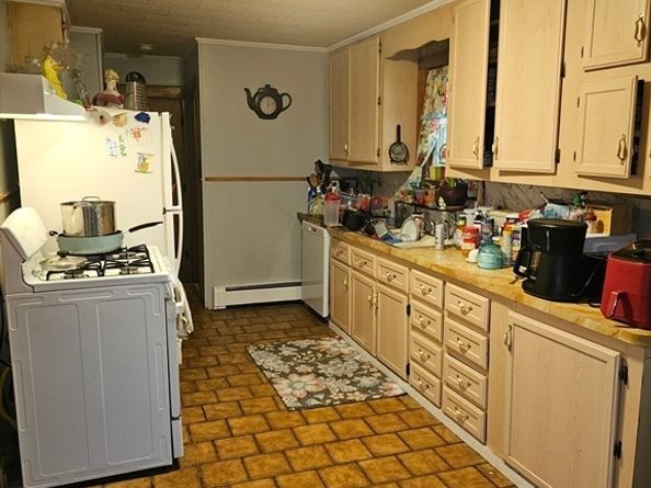 130 Maple Ave, Bridgewater MA 02324