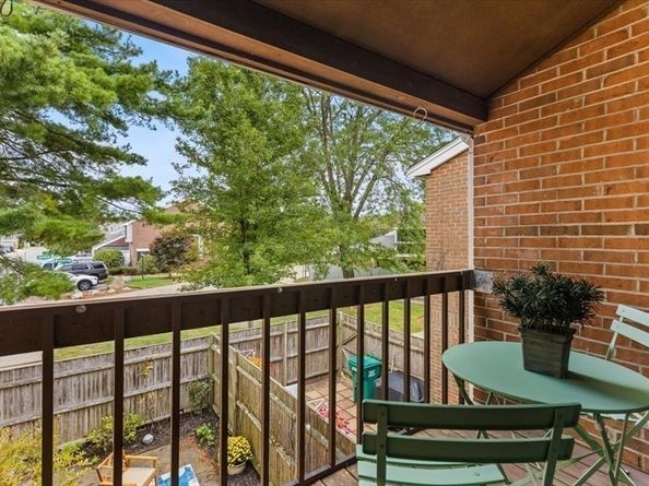 230 Greenbrook Drive 606, Stoughton MA 02072