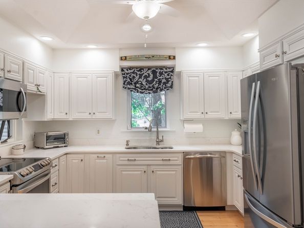40 Bentwood Dr 40, Sturbridge MA 01566