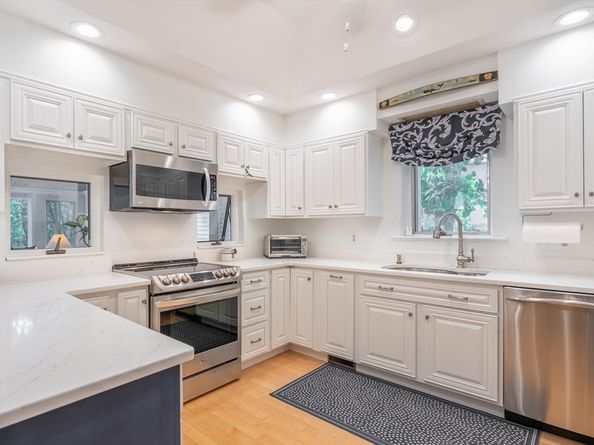 40 Bentwood Dr 40, Sturbridge MA 01566