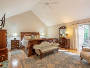 40 Bentwood Dr 40, Sturbridge MA 01566