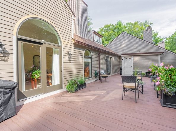 40 Bentwood Dr 40, Sturbridge MA 01566