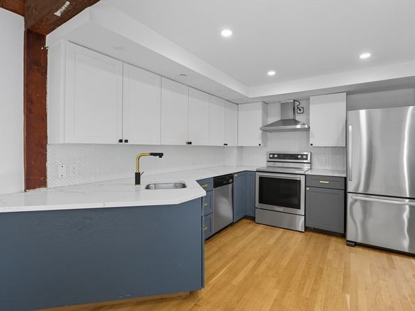 4 Kendall St 4, Walpole MA 02081