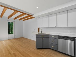 4 Kendall St 4, Walpole MA 02081