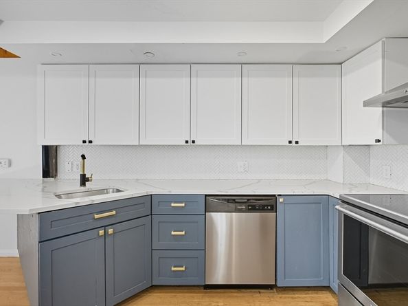 4 Kendall St 4, Walpole MA 02081