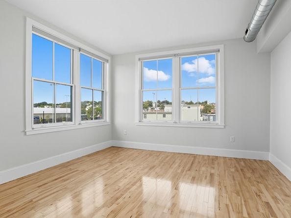 43 Park Street 18, Somerville MA 02143