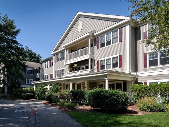 34 Meeting House Lane 111, Stow MA 01775