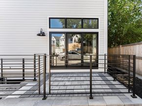 327 Alewife Brook Pkwy A, Somerville MA 02144