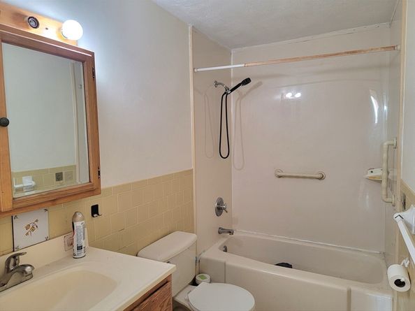 115 W Squantum St 810, Quincy MA 02171