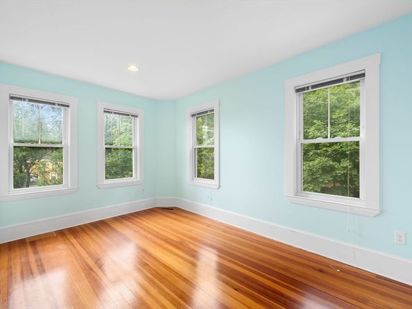 26 Centre Ave, Belmont MA 02478