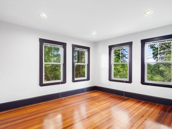 26 Centre Ave, Belmont MA 02478