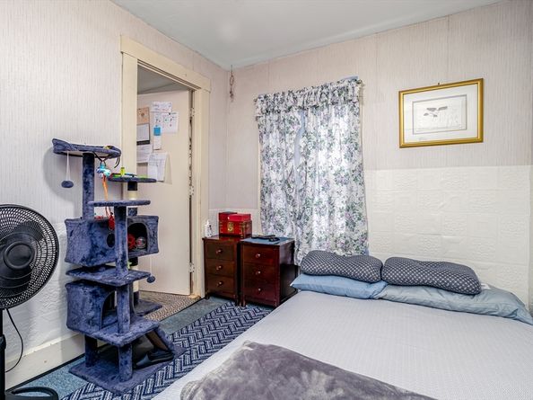 35 Bemis Road, Fitchburg MA 01420