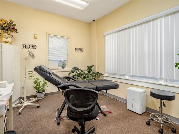35 Bemis Road, Fitchburg MA 01420