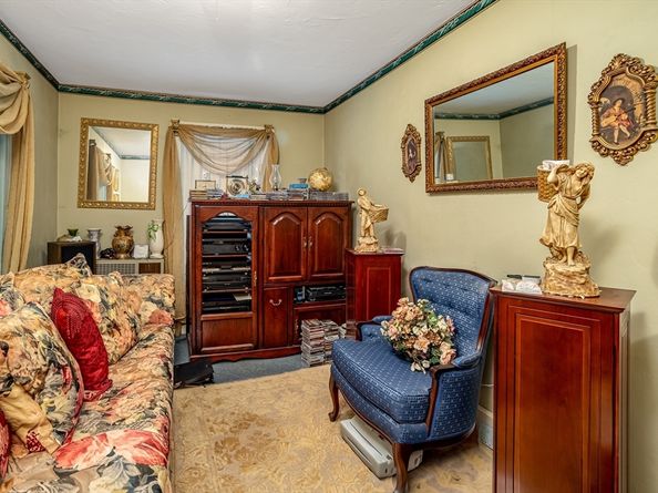 35 Bemis Road, Fitchburg MA 01420
