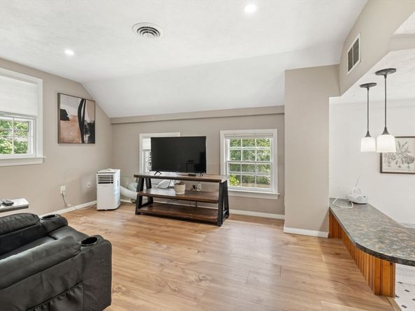 23 Salem Rd, Billerica MA 01862