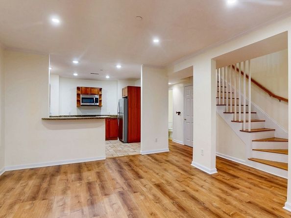 460 Massachusetts Avenue B, Boston MA 02118