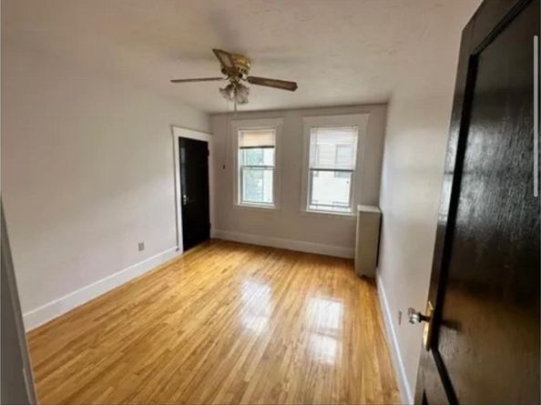 10 Imperial Rd, Worcester MA 01604