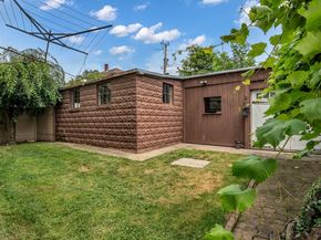 10 Imperial Rd, Worcester MA 01604