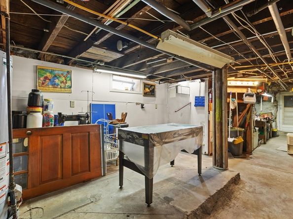 37 West St, Brockton MA 02301