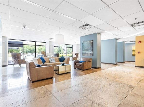 60 Longwood Ave 302, Brookline MA 02446