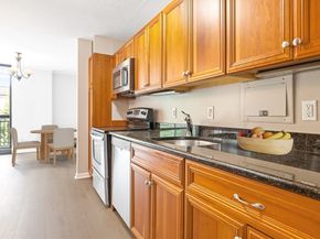 60 Longwood Ave 302, Brookline MA 02446