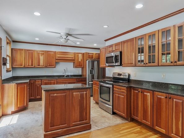 64 Carolyn Cir, Marshfield MA 02050