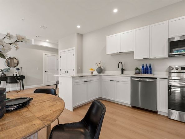 7 Cross St 204, Wilmington MA 01887