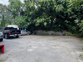 4 Fay St, Worcester MA 01604