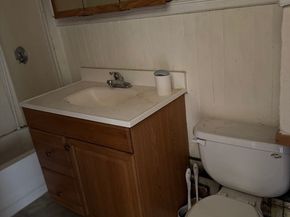 4 Fay St, Worcester MA 01604