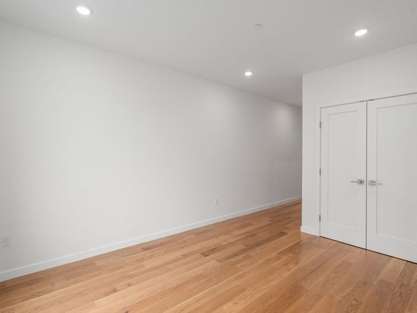 267 Old Colony 302, Boston MA 02127