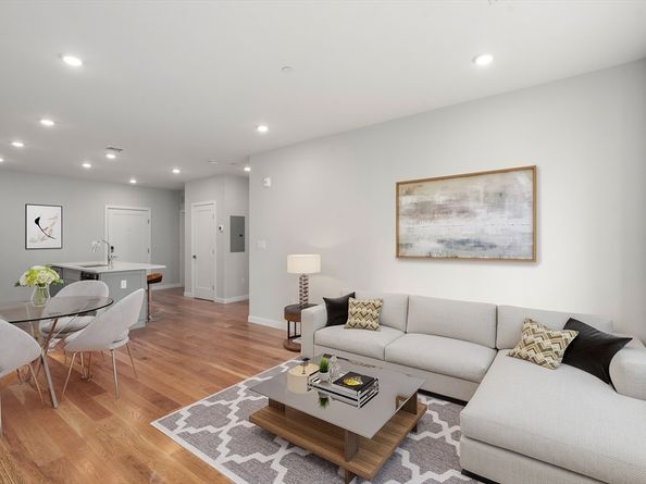 267 Old Colony 302, Boston MA 02127
