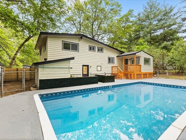 26 Spring Lane, Framingham MA 01701