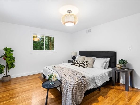 26 Spring Lane, Framingham MA 01701