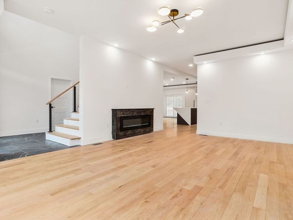 25 Waverly, Stoneham MA 02180