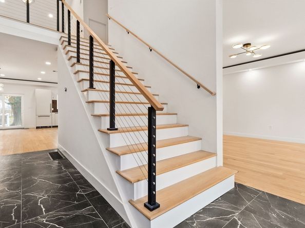 25 Waverly, Stoneham MA 02180