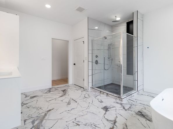 25 Waverly, Stoneham MA 02180