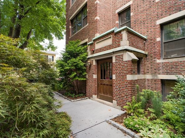 34 Ash St 204, Cambridge MA 02138