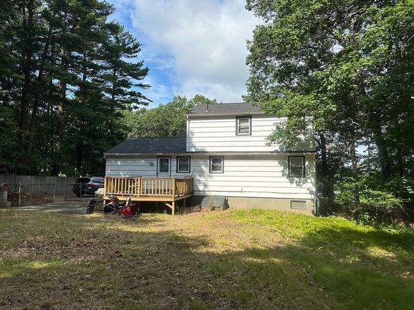 114 Lake St, Peabody MA 01960