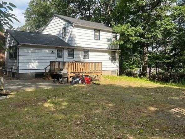 114 Lake St, Peabody MA 01960