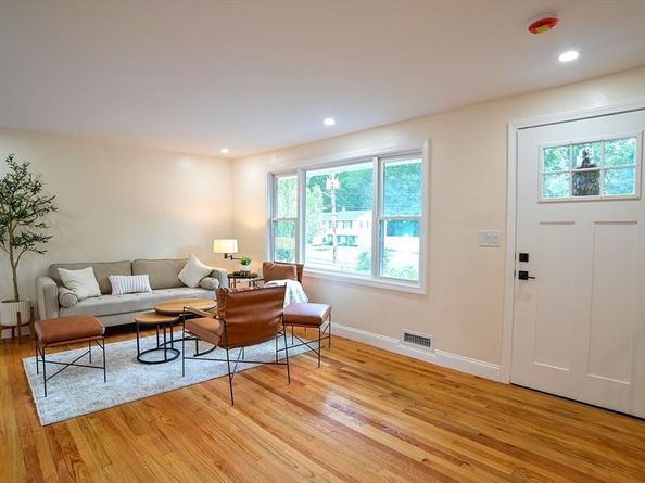 31 Perley Ave, Peabody MA 01960
